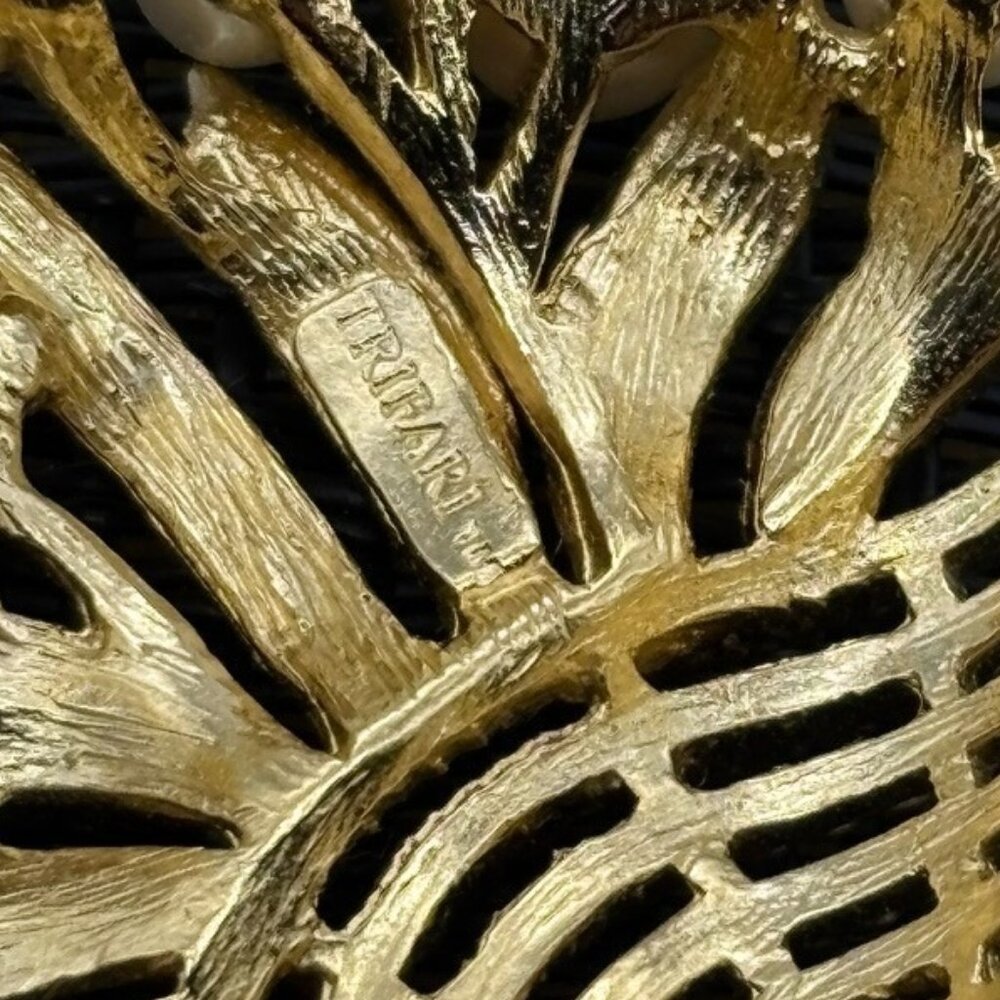 Trifari Gold-Tone Metal, Basket With Faux Pearl Flowers Brooch, Marked "Trifari" - Picture 8 of 8
